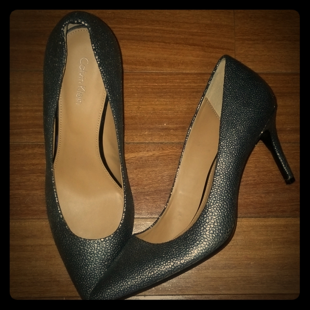 Calvin Klein silver heels Gayle 8